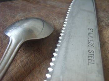 Kitchen_Knife_03_Stainless_steel_Cutting_edge.jpg